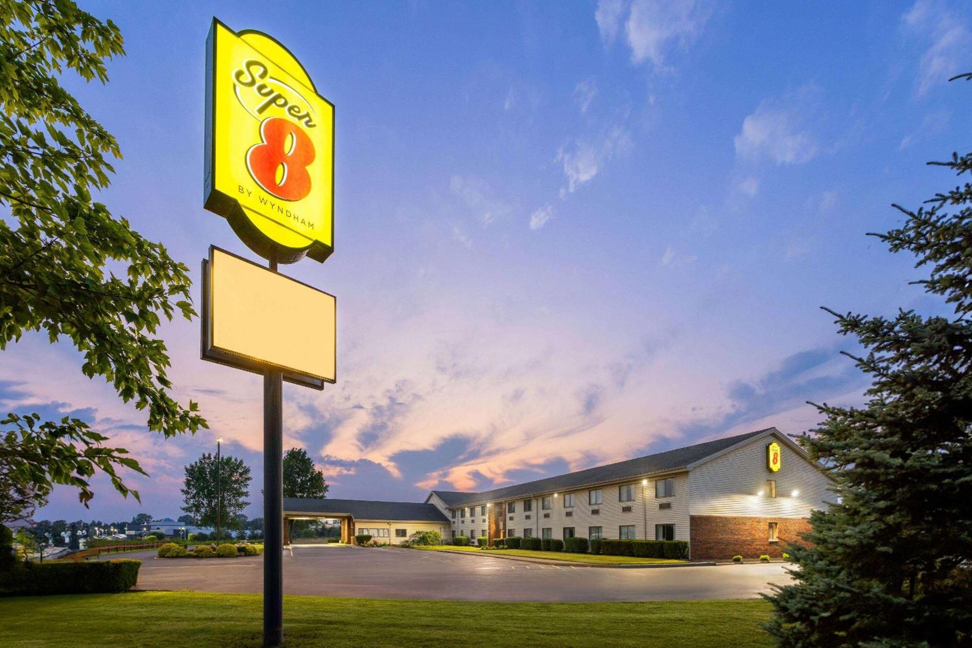 Super 8 By Wyndham Henrietta/Rochester Area Buitenkant foto